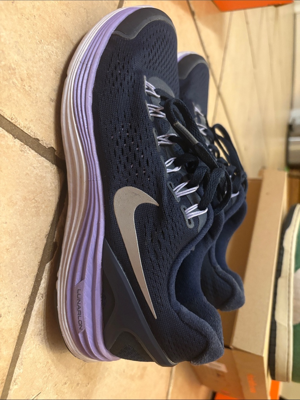Nike Women's black and Lavender Lunarlon Running Shoes size 8.5